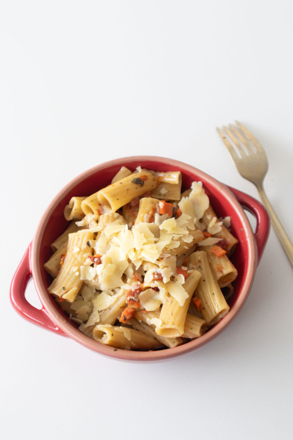 Pasta Arisata Maccheroni with tomato and basil